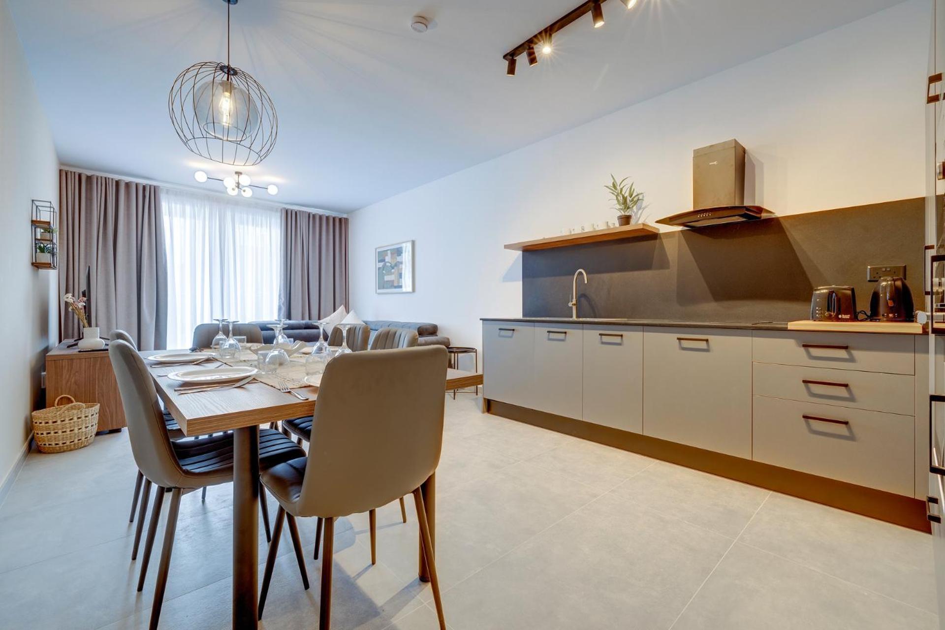 Cool Waters Holiday Apartments Слима Екстериор снимка